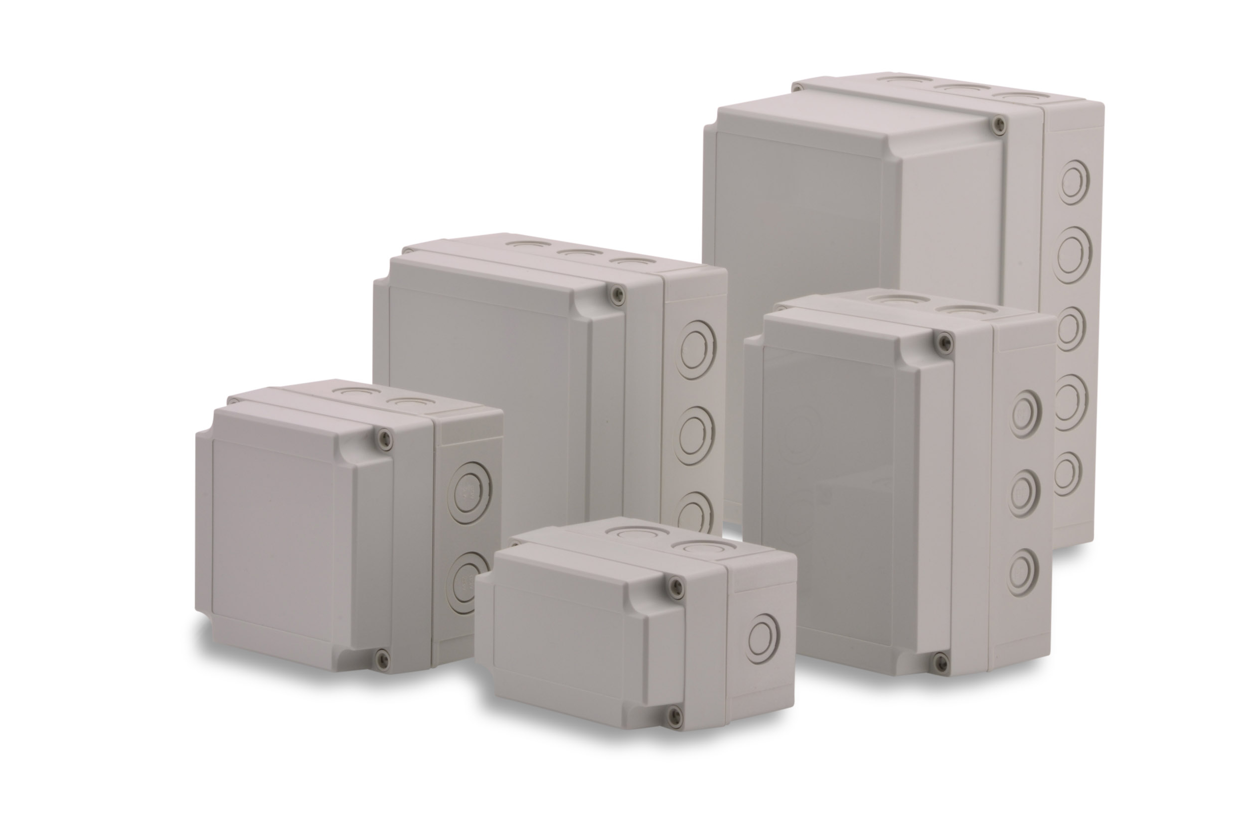 BOXEXPERT-Gehaeuse-Polycarbonat-Michel-BXPFPCG-Gruppenbild Polycarbonat Kunststoff-Gehäuse Serie Michel 180x180x75mm Vorprägung – Bild 1